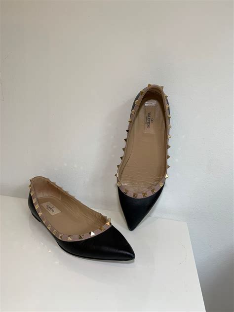 flat valentino shoes replica|valentino rockstud knockoff.